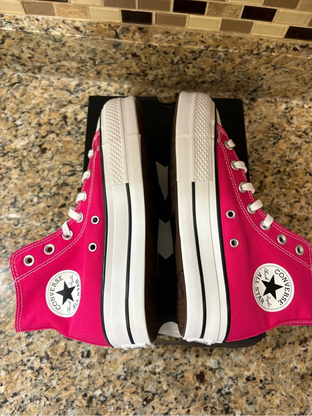 New Converse Lift Hi Top Sneaker Cerise Pink Women 7/Youth 5.5